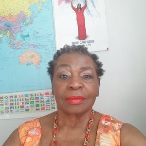 Meet your Posher, Daphne
